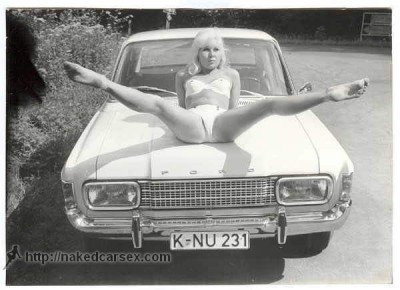 nakedvintagecarnudes05.jpg